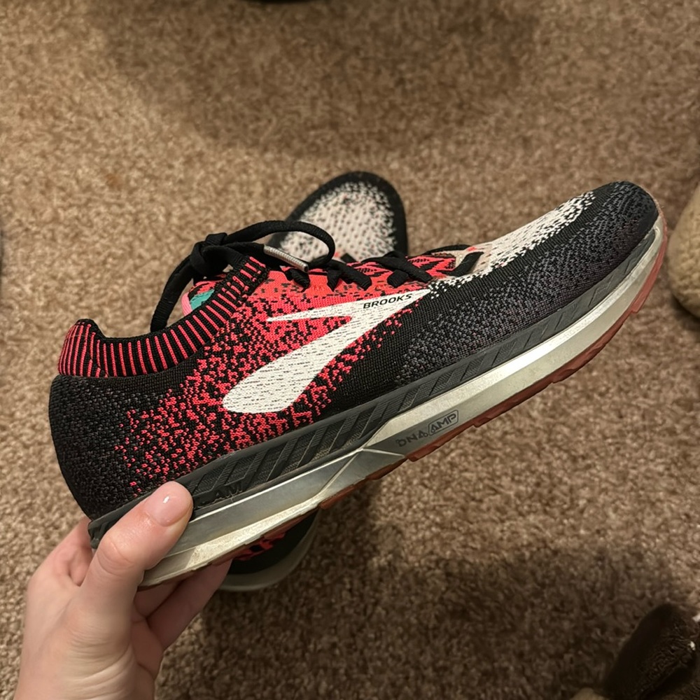 Brooks Bedlam - Picture 1 of 4
